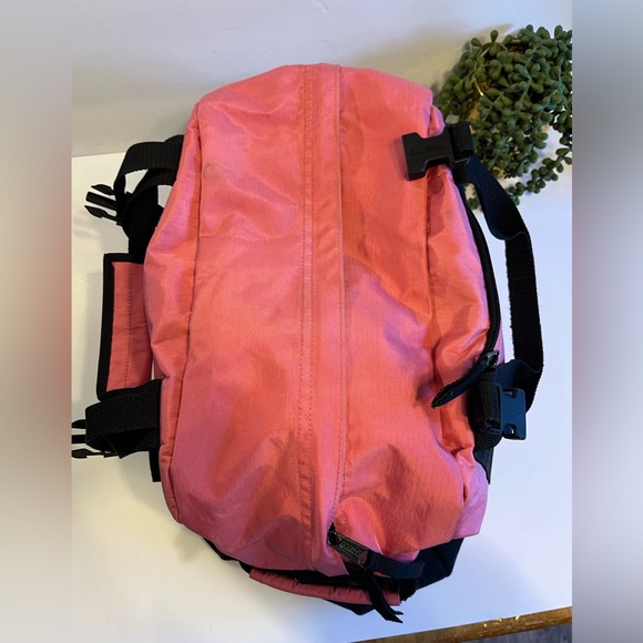 L.L. Bean Pink Small Gym Duffle Bag. - Picture 4 of 7